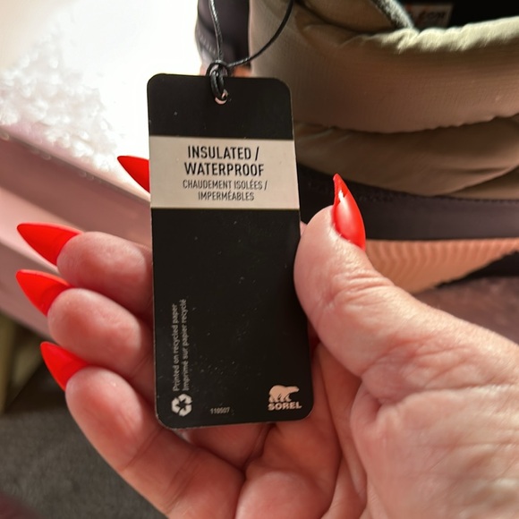 NWT size 7 Sorel Boots - Picture 5 of 5